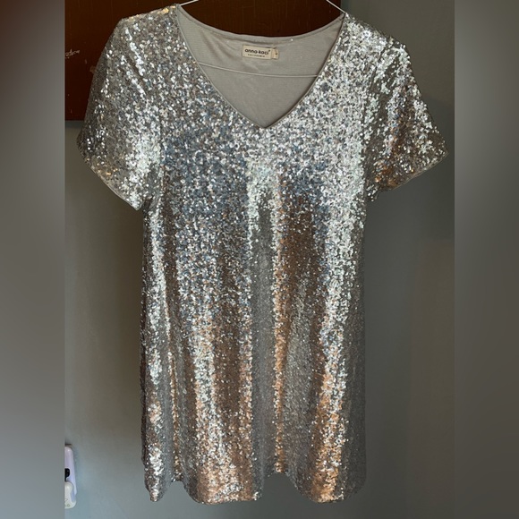 Silver sequin dress.  Worn once.  Size L - Picture 3 of 10